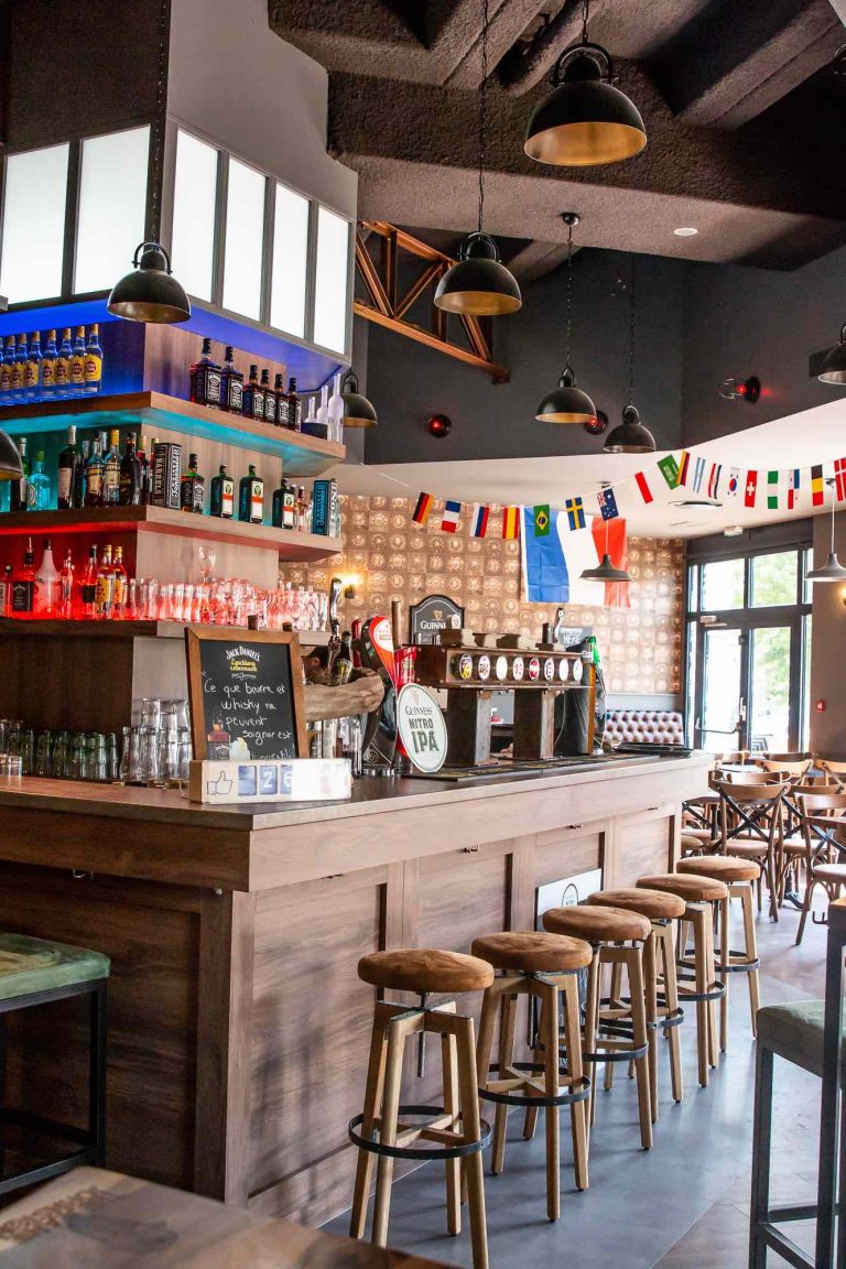 agencement pub bar haguenau Menuiserie Schalck, Niedermodern